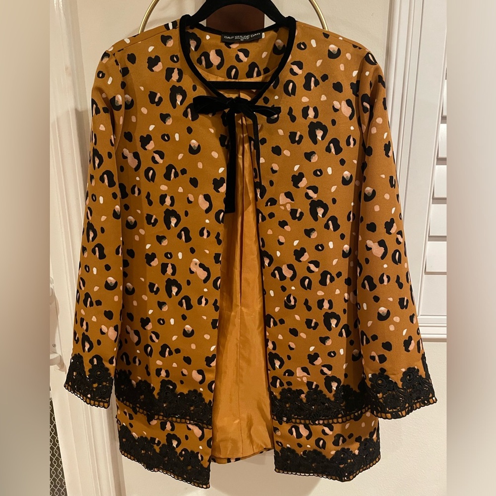Chloe Tan Leopard Print Cape with Black Lace